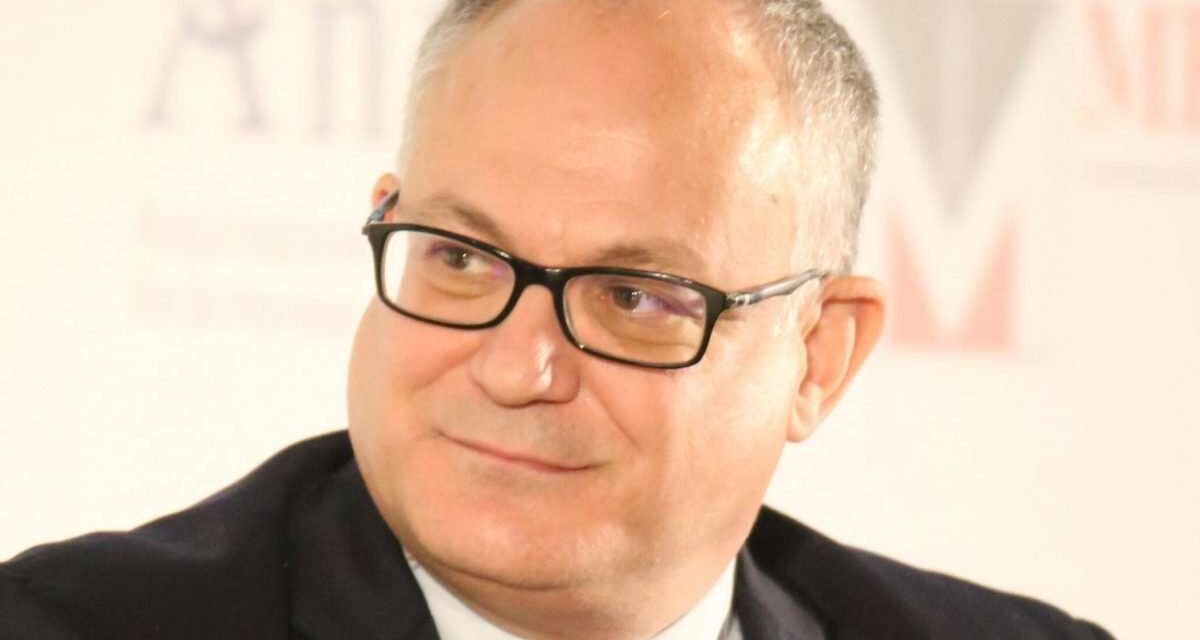 Nel duello Schlein-Salis, la vera carta segreta del Pd è Gualtieri